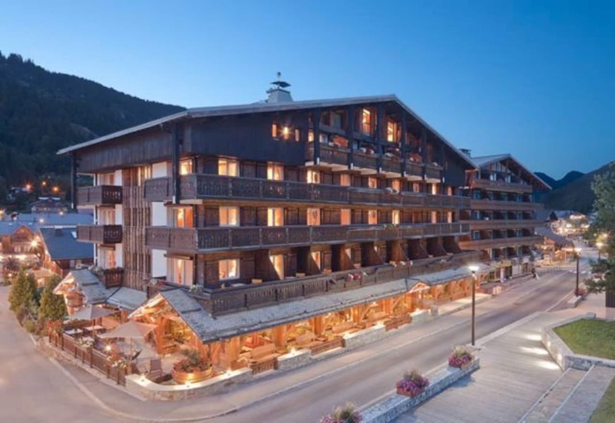 Chalet-Hotel La Marmotte, La Tapiaz & Spa, The Originals Relais Ле-Гет Экстерьер фото
